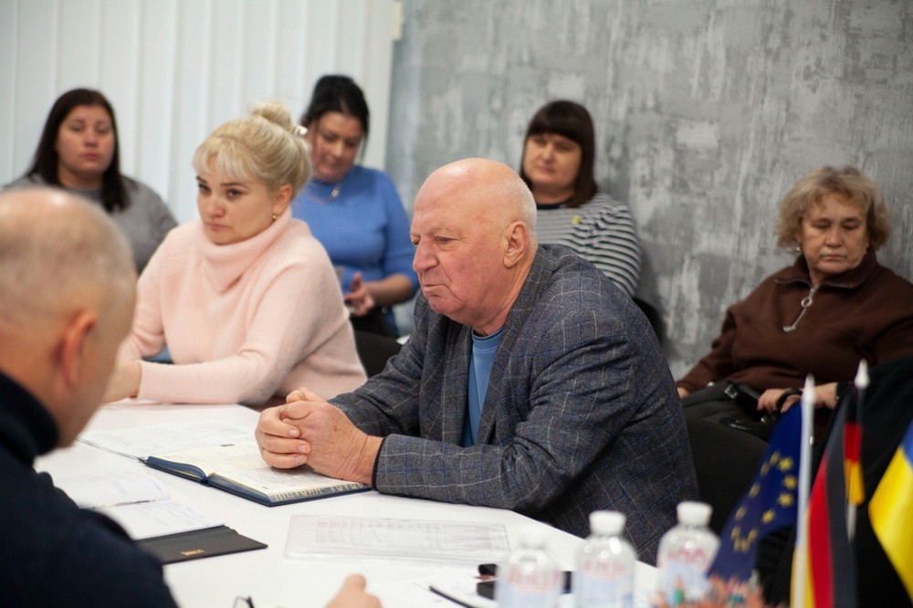 Начальник Нікопольської РВА провів виїзну нараду у двох громадах району 2 Начальник Нікопольської РВА провів виїзну нараду у двох громадах району 2