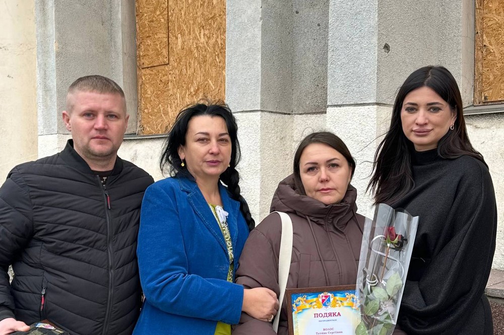 Начальник Нікопольської РВА вручив подяки волонтерам Нікопольщини 2