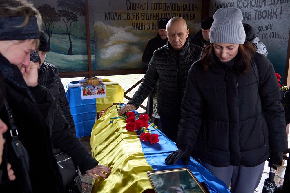 Нікополь сьогодні попрощався з Захисником 2