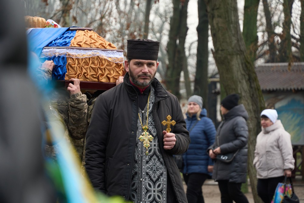 Нікополь сьогодні попрощався з Захисником 3