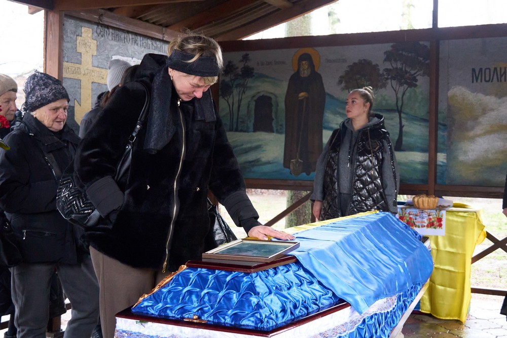 Нікополь сьогодні попрощався з Захисником 7