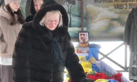 Нікополь сьогодні провів в останню путь Захисника 7