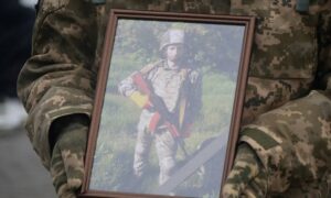 Нікопольщина сьогодні прощається з Героєм (фото)