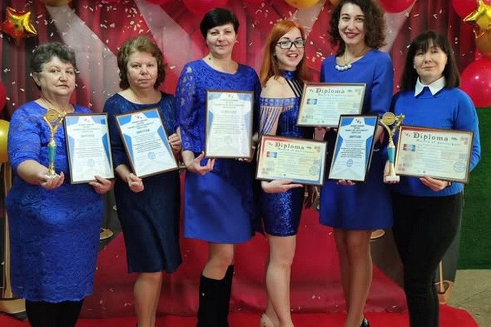 Педагоги з Покрова здобули перемогу у Міжнародному канадсько українському фестивалі Педагоги з Покрова здобули перемогу у Міжнародному канадсько українському фестивалі