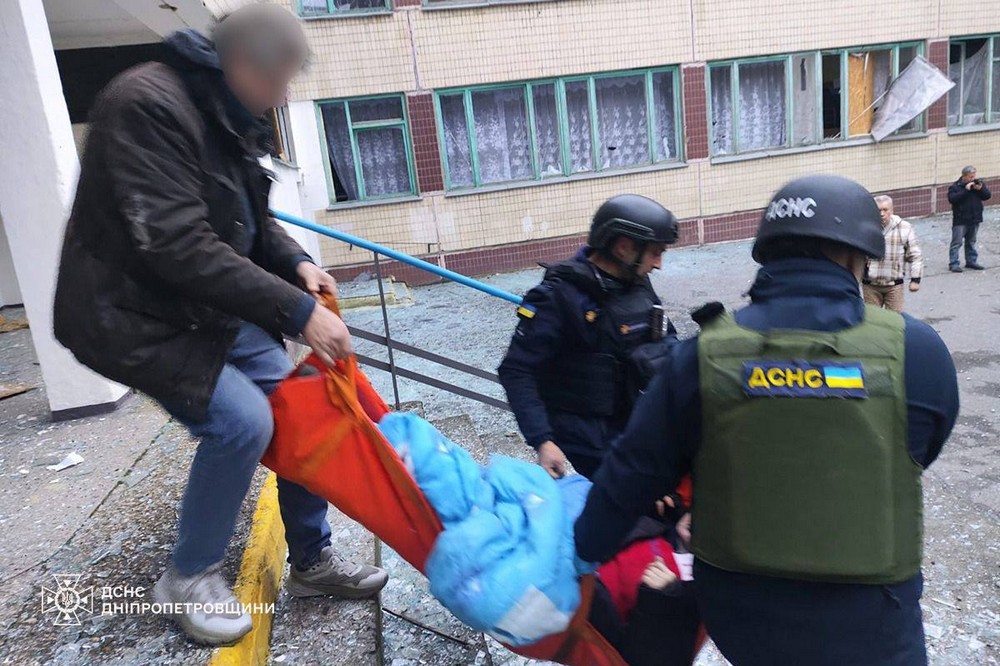 Ракетна атака на Кривий Ріг і поранені на Нікопольщині наслідки атак від ДСНС 3