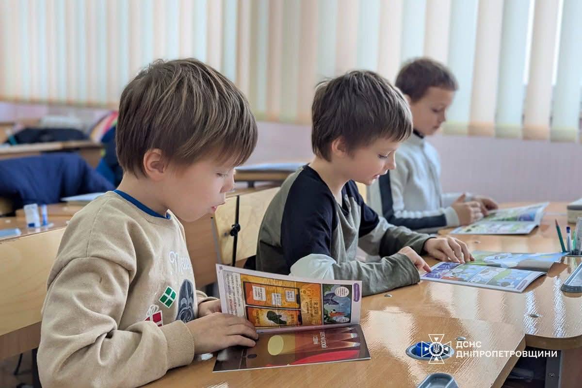 Школярів Покрова навчали правилам безпеки взимку (фото) 6