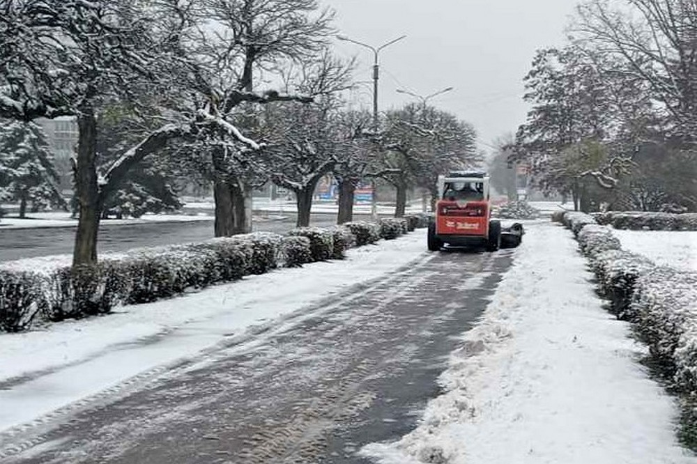 Сніг 9 Сніг 9