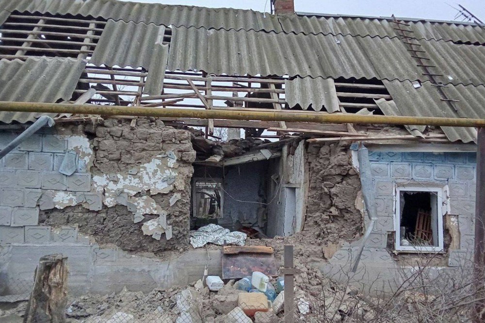 У Нікополі поранено жінку, побито багатоповерхівки, магазин, під обстрілами були також район і Криворіжжя (фото) У Нікополі поранено жінку, побито багатоповерхівки, магазин, під обстрілами були також район і Криворіжжя (фото)