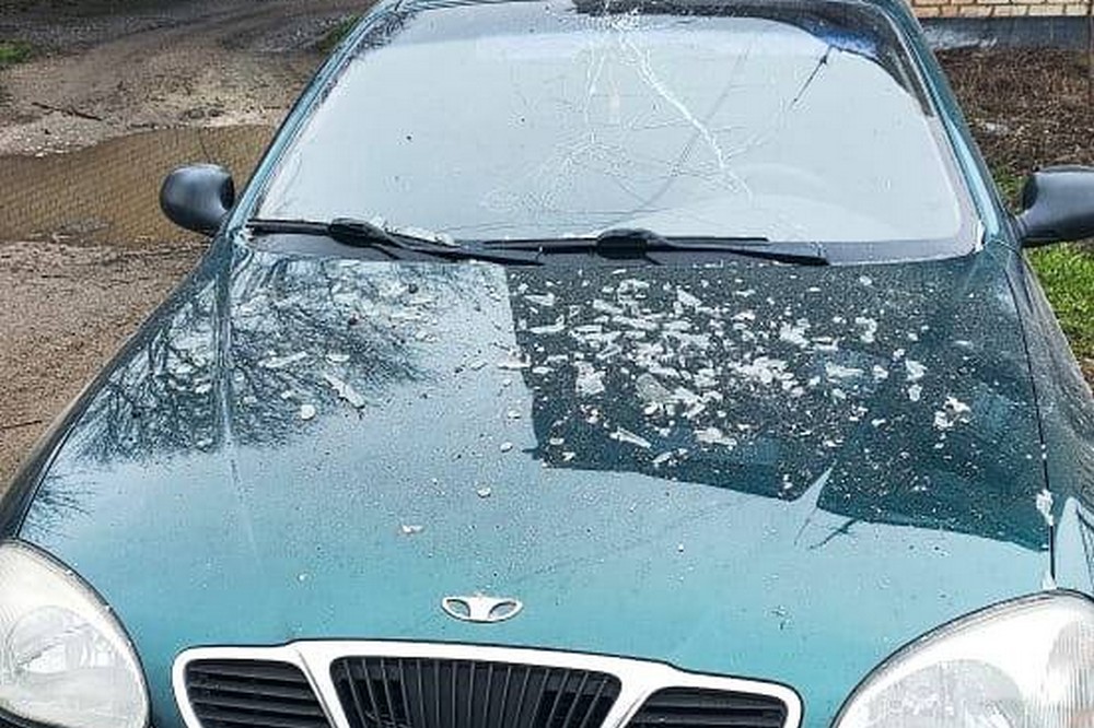 У Нікополі поранено жінку, побито багатоповерхівки, магазин, під обстрілами були також район і Криворіжжя (фото) 11 У Нікополі поранено жінку, побито багатоповерхівки, магазин, під обстрілами були також район і Криворіжжя (фото) 11