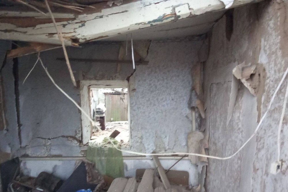 У Нікополі поранено жінку, побито багатоповерхівки, магазин, під обстрілами були також район і Криворіжжя (фото) 2 У Нікополі поранено жінку, побито багатоповерхівки, магазин, під обстрілами були також район і Криворіжжя (фото) 2