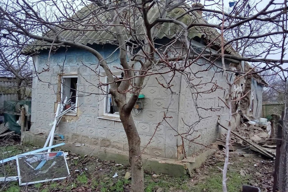 У Нікополі поранено жінку, побито багатоповерхівки, магазин, під обстрілами були також район і Криворіжжя (фото) 9 У Нікополі поранено жінку, побито багатоповерхівки, магазин, під обстрілами були також район і Криворіжжя (фото) 9