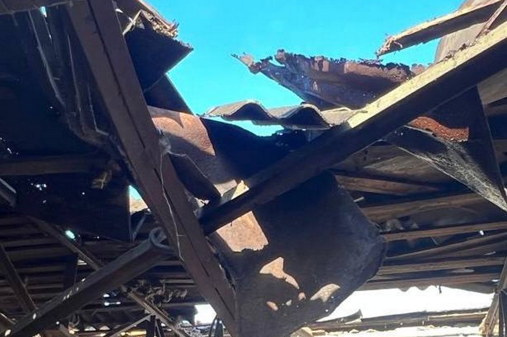 У Нікополі сьогодні двоє поранених, пошкоджені будинки та автомобілі, ворог атакував і район (фото) 9 У Нікополі сьогодні двоє поранених, пошкоджені будинки та автомобілі, ворог атакував і район (фото) 9