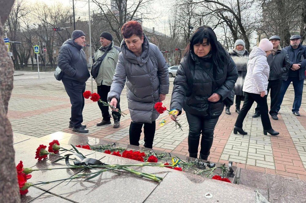 У Нікополі вшанували учасників ліквідації аварії на Чорнобильській АЕС 4 У Нікополі вшанували учасників ліквідації аварії на Чорнобильській АЕС 4