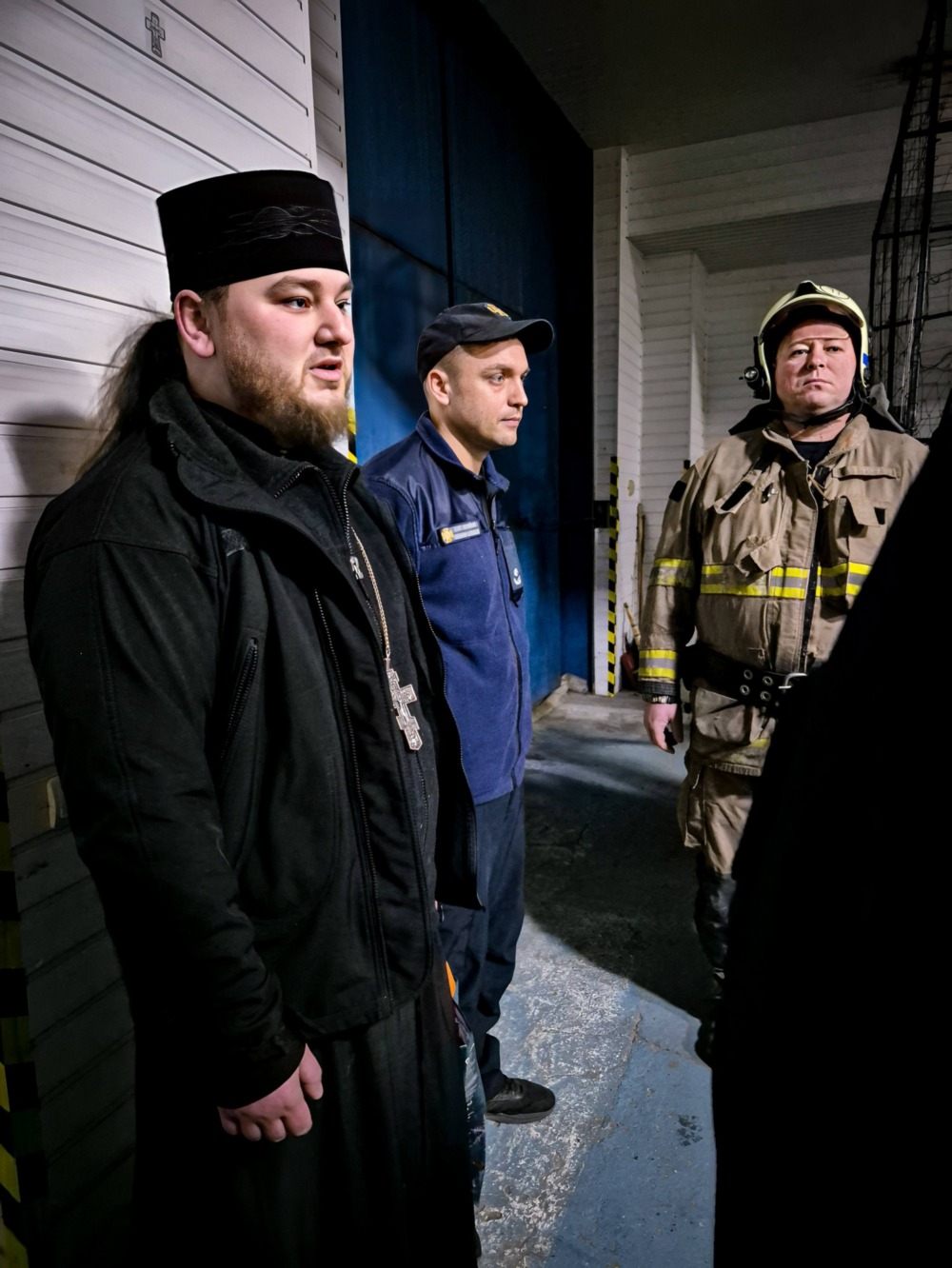 З різдвяним візитом до рятувальників Нікополя завітали священники ПЦУ (фото) 2
