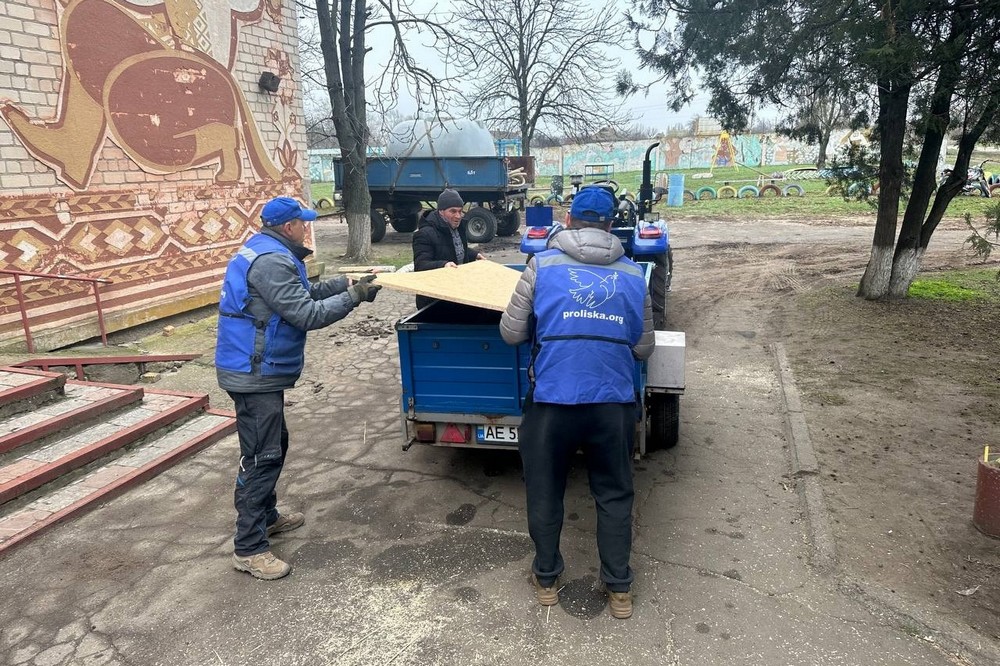 Жителі Мирівської громади отримали допомогу 5 Жителі Мирівської громади отримали допомогу 5