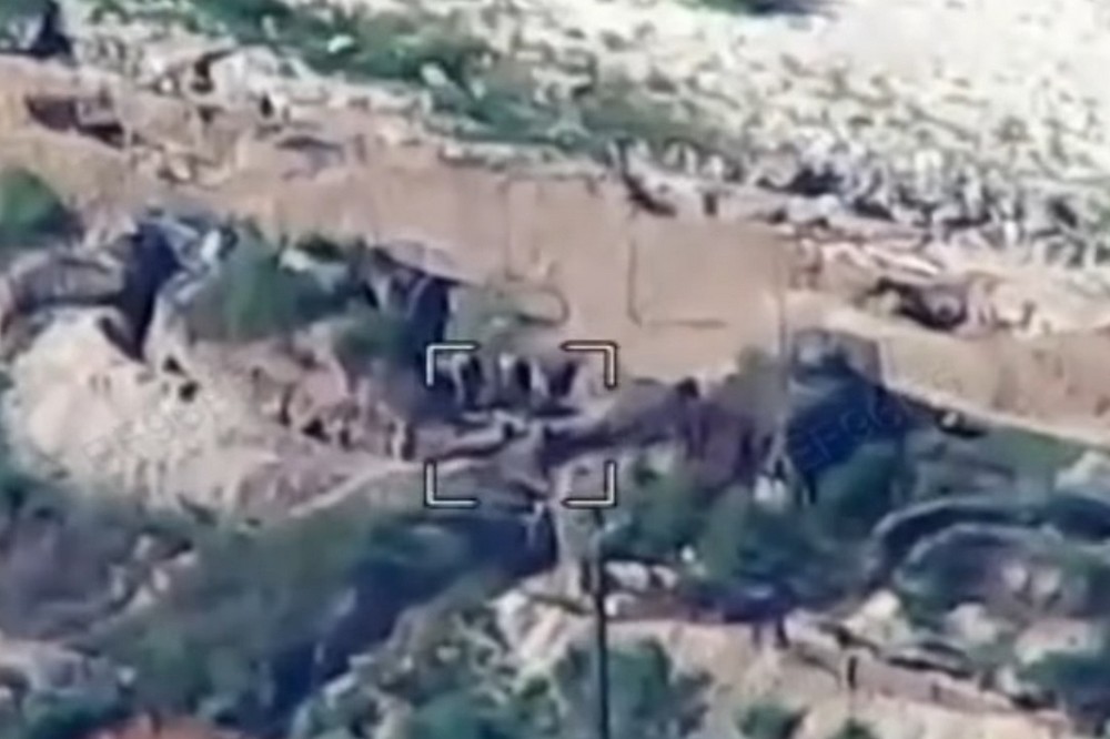 Бердянські прикордонники знищили особовий склад та техніку ворога на протилежному березі Дніпра (відео)