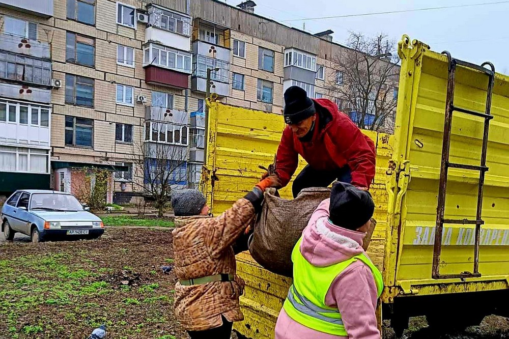 чим займалися комунальники Марганця 3 чим займалися комунальники Марганця 3
