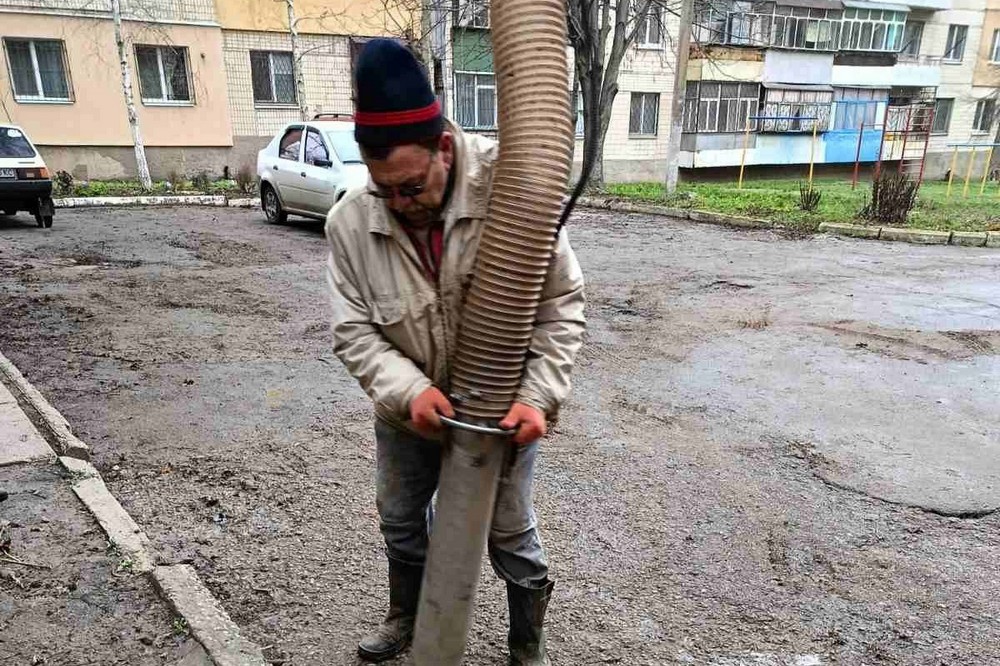 чим займалися комунальники Марганця 8 чим займалися комунальники Марганця 8