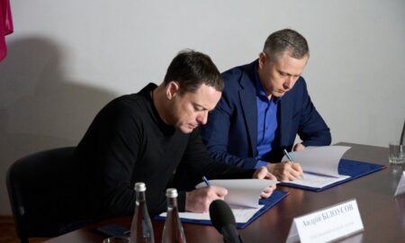 Нікополь і Кам'янське підписали меморандум про співпрацю: що він передбачає