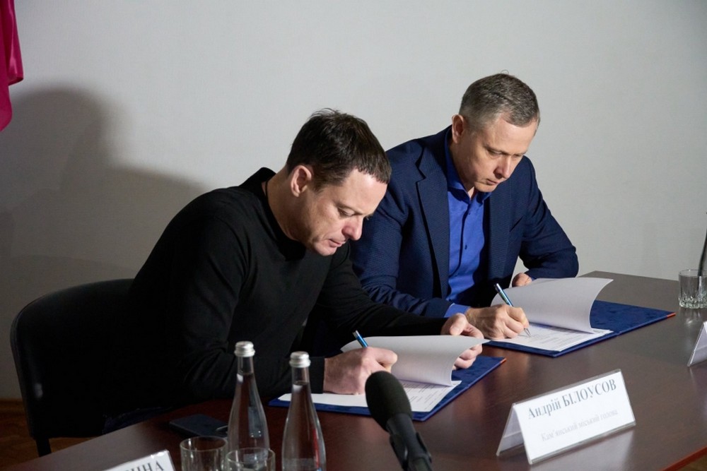 Нікополь і Кам'янське підписали меморандум про співпрацю: що він передбачає
