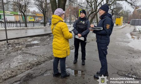 мешканцям Нікополя нагадали про необхідність носіння флікерів 2