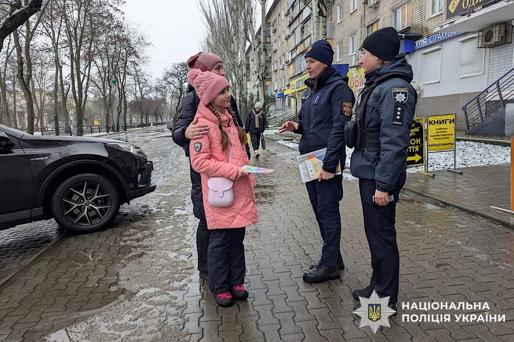 мешканцям Нікополя нагадали про необхідність носіння флікерів 4 мешканцям Нікополя нагадали про необхідність носіння флікерів 4