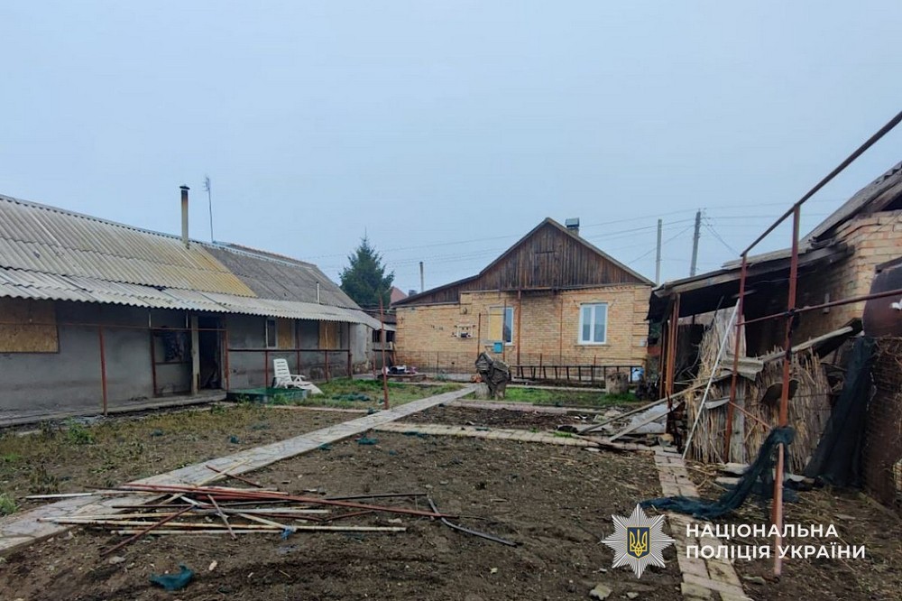 наслідки обстрілів Нікополя та області, зафіксували поліцейські (фото) 5