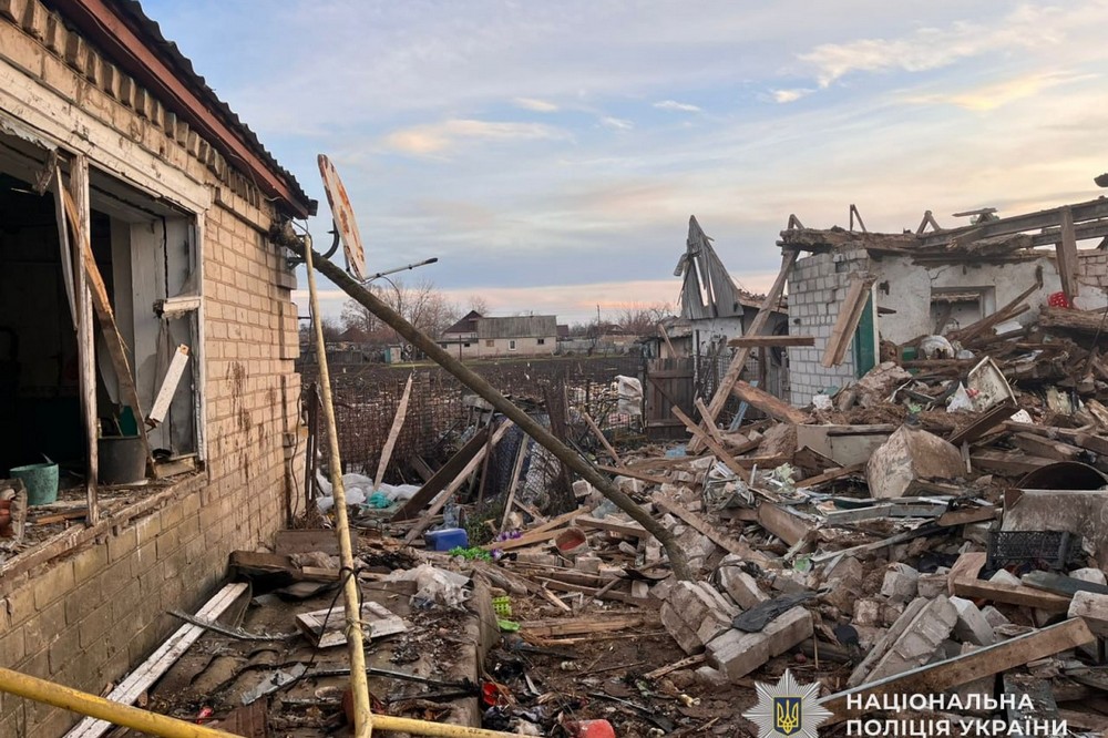 Загиблий, поранені і руйнування: наслідки обстрілів Нікопольщини та області, зафіксувала поліція (фото) 1 наслідки обстрілів Нікопольщини 7