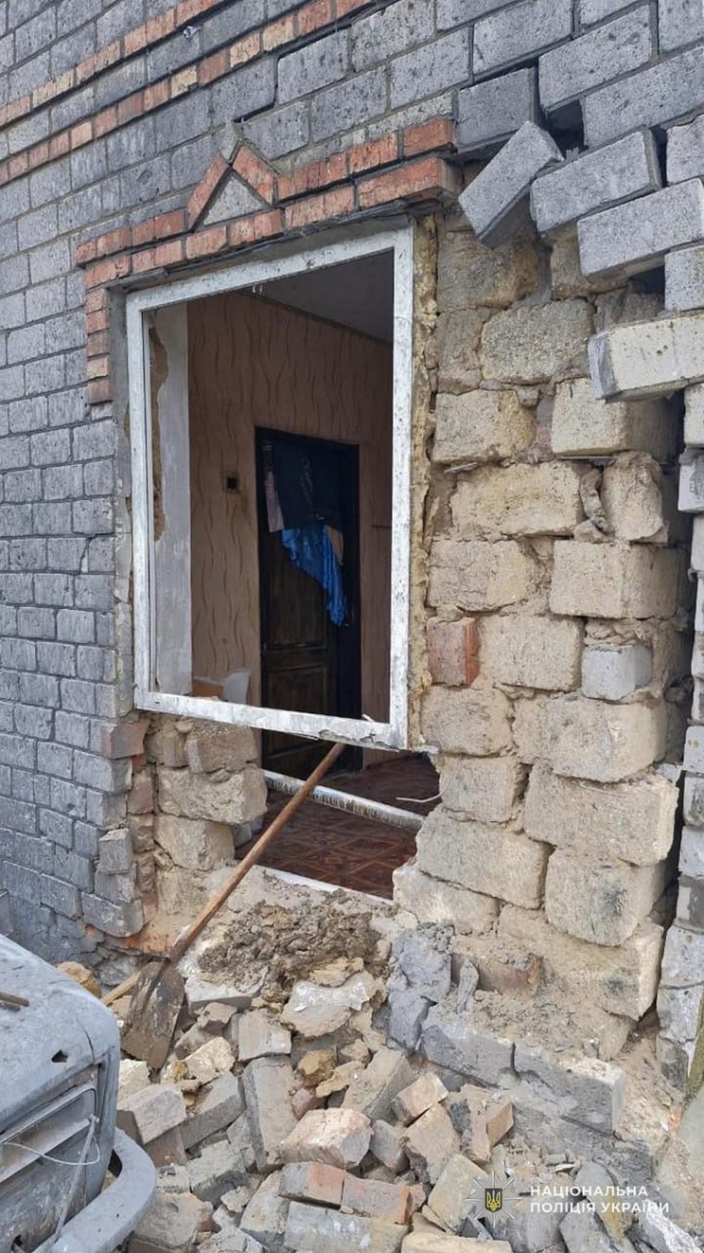 На Нікопольщині поранено чоловіка, понівечено АЗС, будинки, підприємство, під ударом також були Синельниківщина і Павлоградщина – поліція (фото)