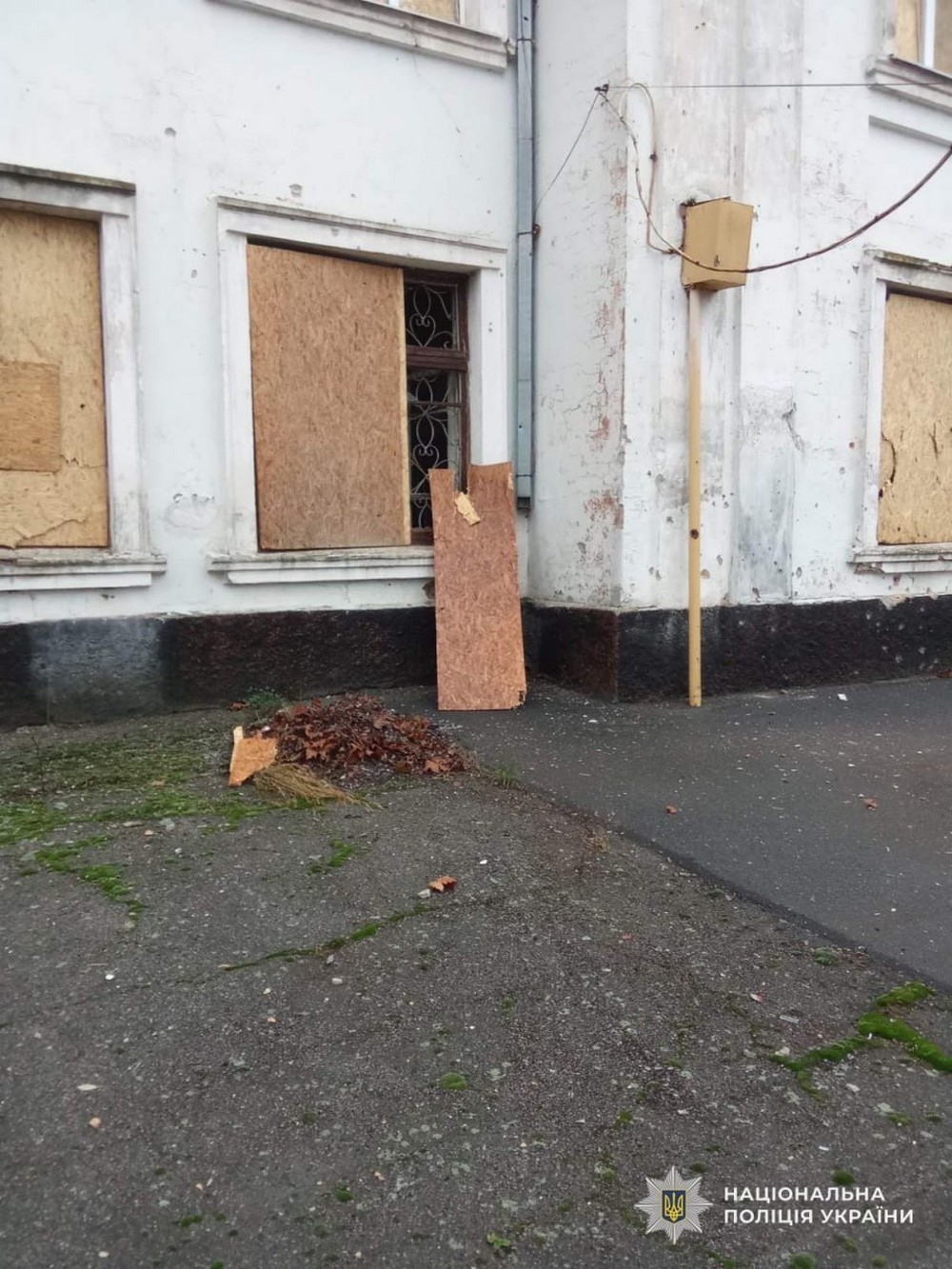 На Нікопольщині поранено чоловіка, понівечено АЗС, будинки, підприємство, під ударом також були Синельниківщина і Павлоградщина – поліція (фото)