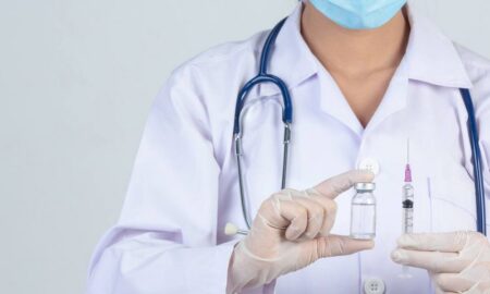 ГРВІ на Дніпропетровщині хворіють все більше людей. Це закономірно, адже почалася холодна пора року.