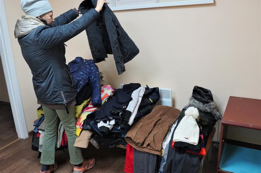 У Нікополі запрацював пункт обігріву: можна поїсти, отримати одяг, відпочити