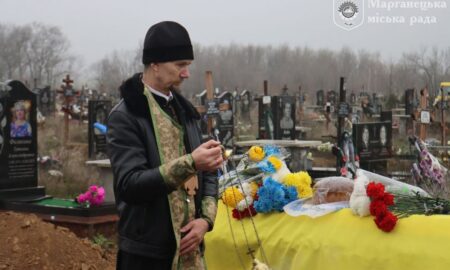 Загинув понад рік тому… На Нікопольщині сьогодні провели в останню путь Захисника (фото)