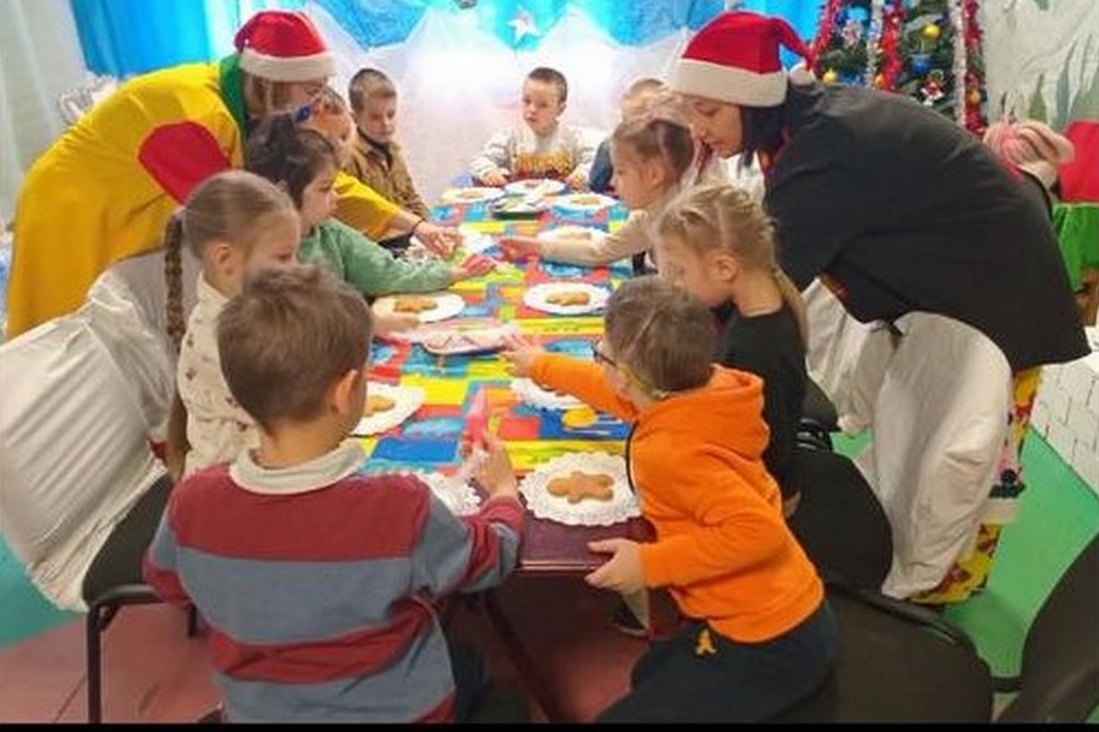 У Покрові відкрили майстерню святого Миколая: фото У Покрові відкрили майстерню святого Миколая: фото