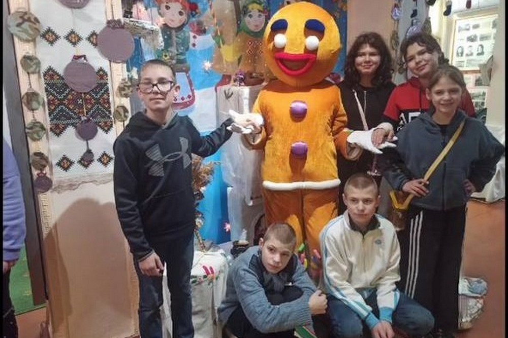 У Покрові відкрили майстерню святого Миколая: фото У Покрові відкрили майстерню святого Миколая: фото