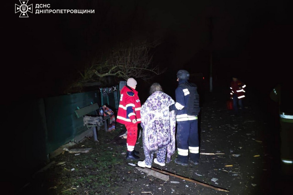 Хлопчик загинув, а батьки поранені – у ДСНС розповіли про смертельний обстріл Дніпропетровщини