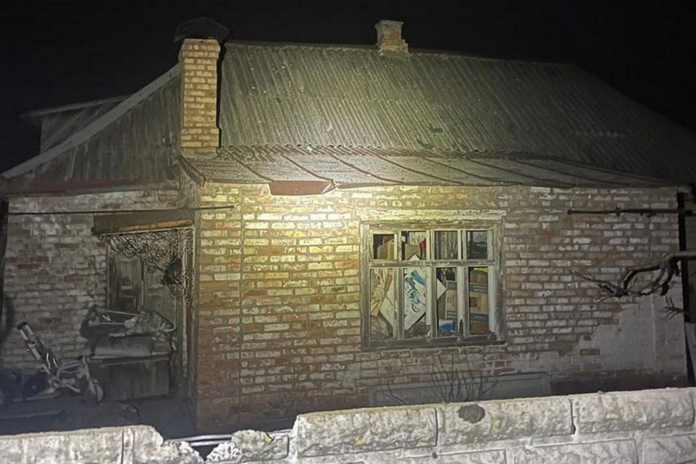 У Нікополі постраждала дитина, ворог масовано атакував область, виникли пожежі і багато руйнувань У Нікополі постраждала дитина, ворог масовано атакував область, виникли пожежі і багато руйнувань