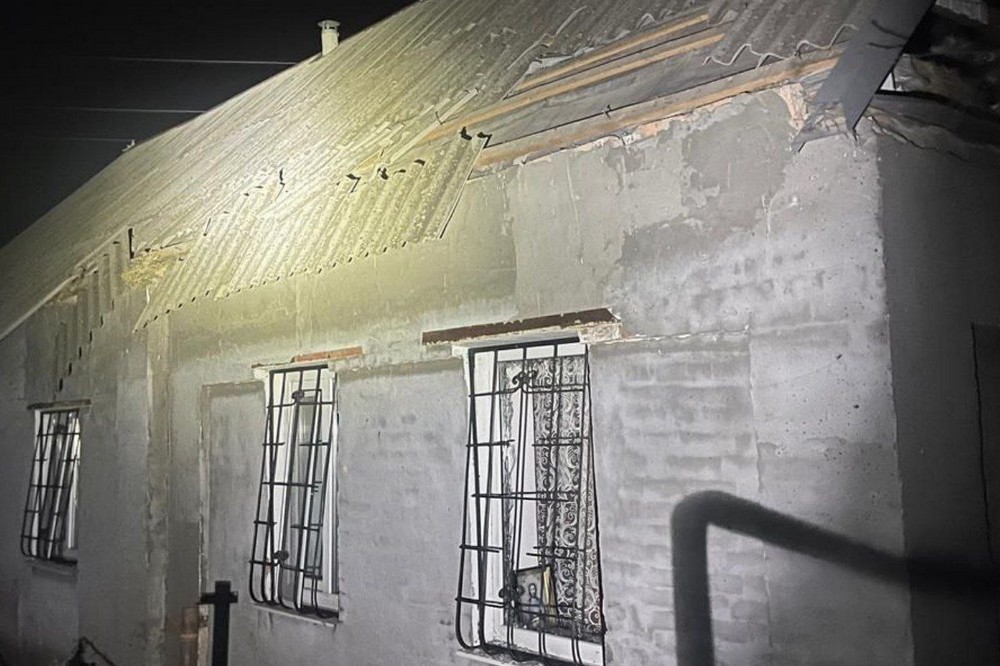 У Нікополі постраждала дитина, ворог масовано атакував область, виникли пожежі і багато руйнувань У Нікополі постраждала дитина, ворог масовано атакував область, виникли пожежі і багато руйнувань