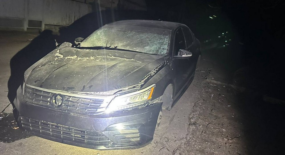 У Нікополі ворог влучив дронами в автівку і будинок, під обстрілами були ще три громади району