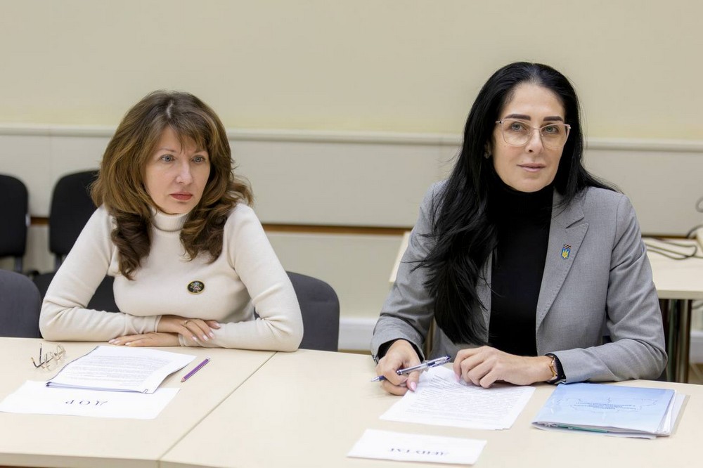 На Дніпропетровщині хочуть запровадити нову регіональну програму з утвердження української національної та громадянської ідентичності. За неї голосуватимуть депутати на черговій сесії обласної ради. На Дніпропетровщині хочуть запровадити нову регіональну програму з утвердження української національної та громадянської ідентичності. За неї голосуватимуть депутати на черговій сесії обласної ради.