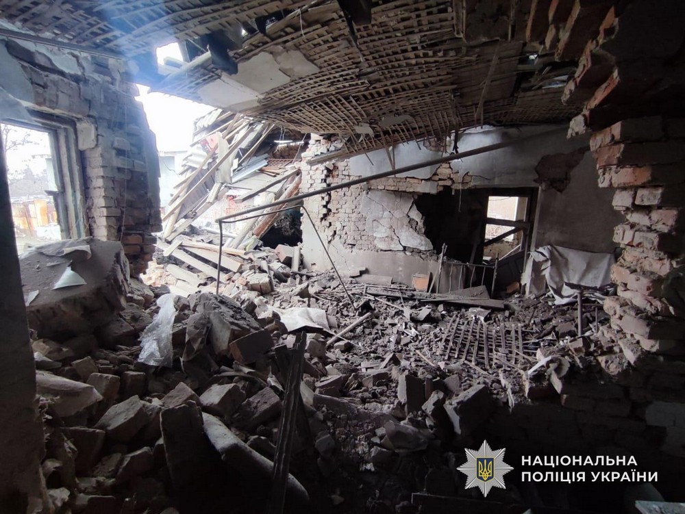 Двоє поранених, побиті інфраструктура і будинки на Нікопольщині, під обстрілами Криворіжжя і Павлоградщина – поліція про наслідки ворожих атак