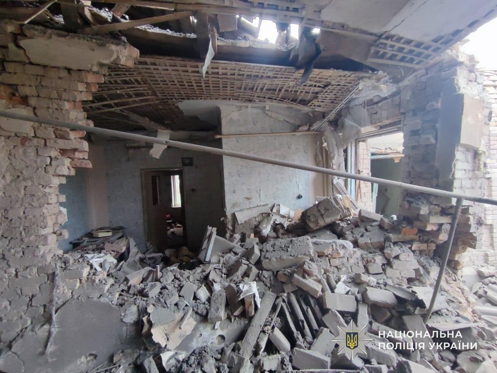 Двоє поранених, побиті інфраструктура і будинки на Нікопольщині, під обстрілами Криворіжжя і Павлоградщина – поліція про наслідки ворожих атак