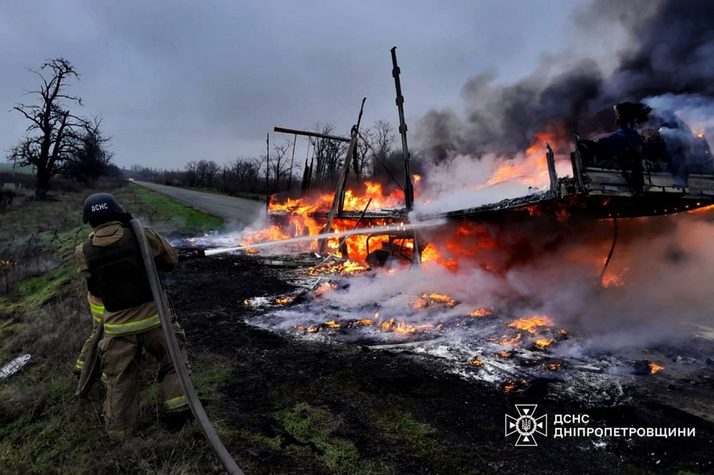 Фото наслідків ворожих атак на Дніпропетровщину Фото наслідків ворожих атак на Дніпропетровщину