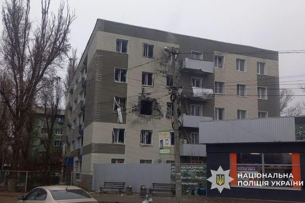 На Нікопольщині поранено двох поліцейськийх і двох жінок, у Зеленодольській громаді вбито чоловіка – поліція про наслідки ворожих атак