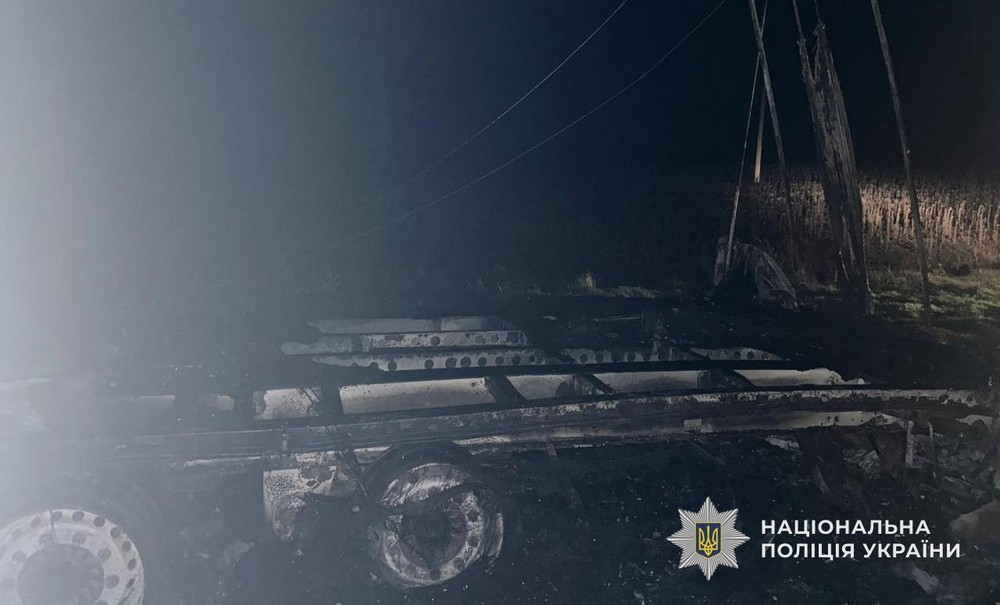 Фото наслідків ворожих атак на Нікопольщині