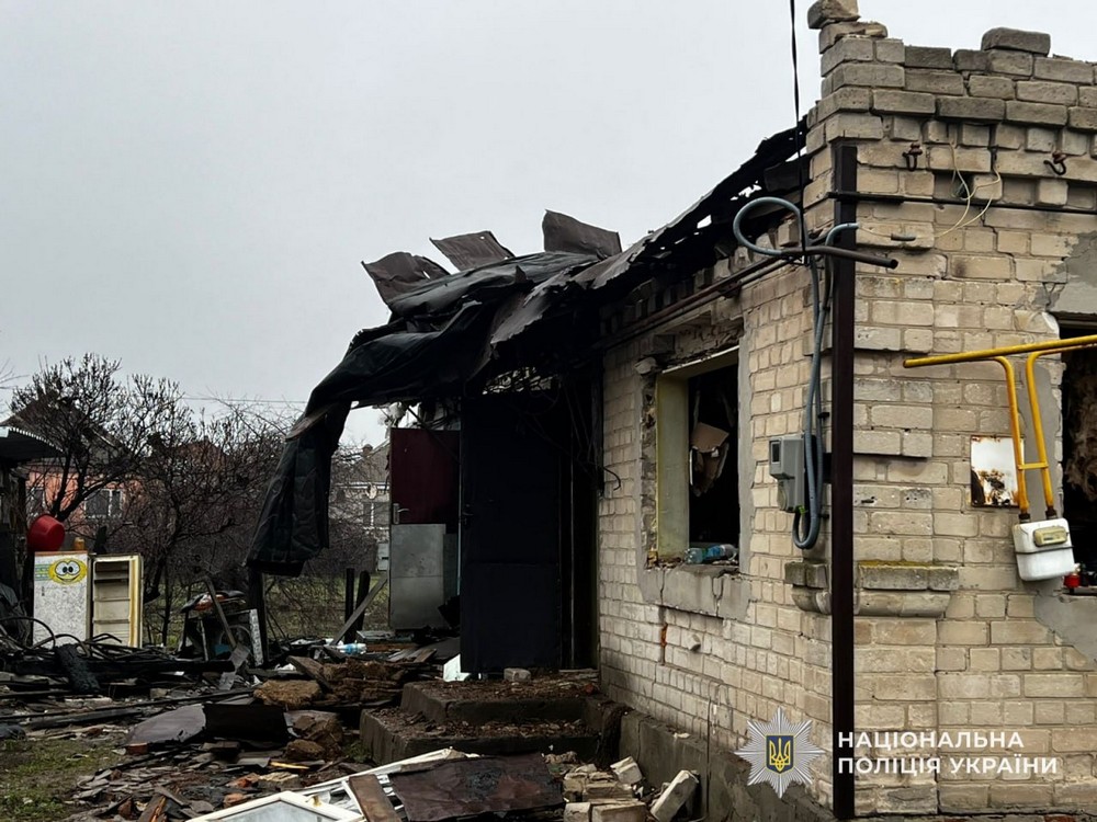 У Нікополі та Павлограді поранені і загиблий: поліція розповіла про наслідки обстрілів області за добу