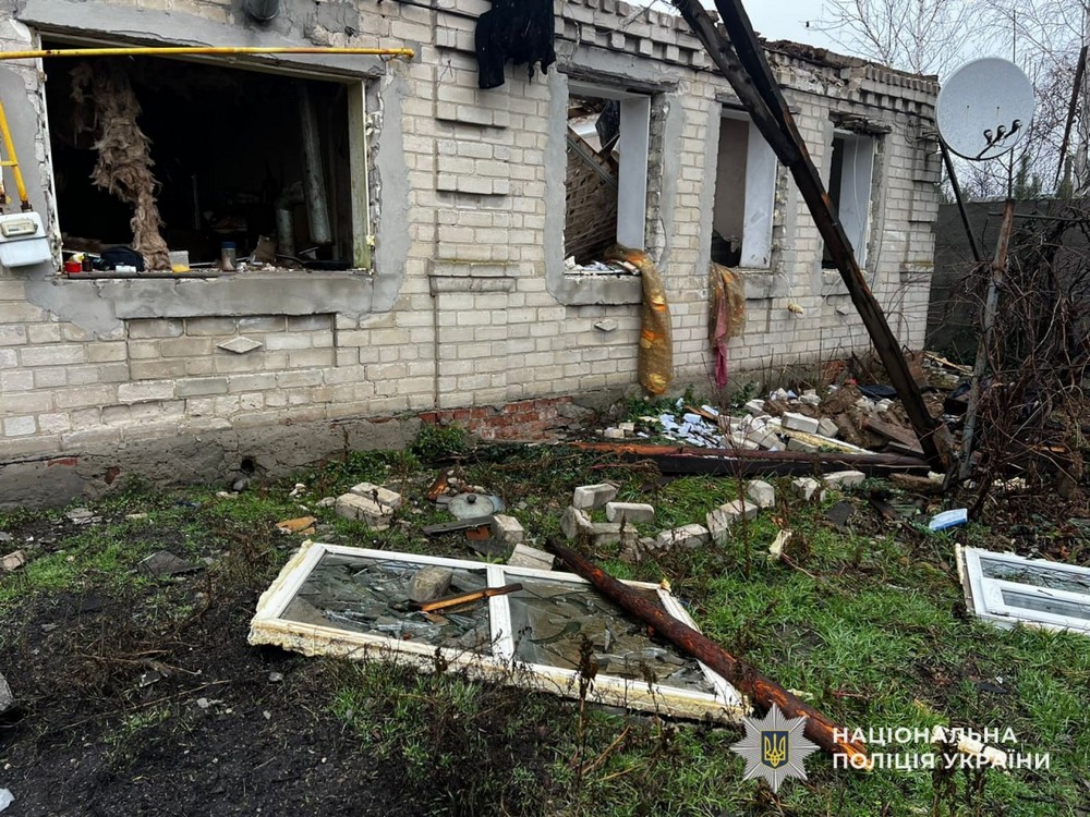 У Нікополі та Павлограді поранені і загиблий: поліція розповіла про наслідки обстрілів області за добу