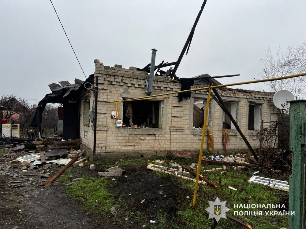 У Нікополі та Павлограді поранені і загиблий: поліція розповіла про наслідки обстрілів області за добу