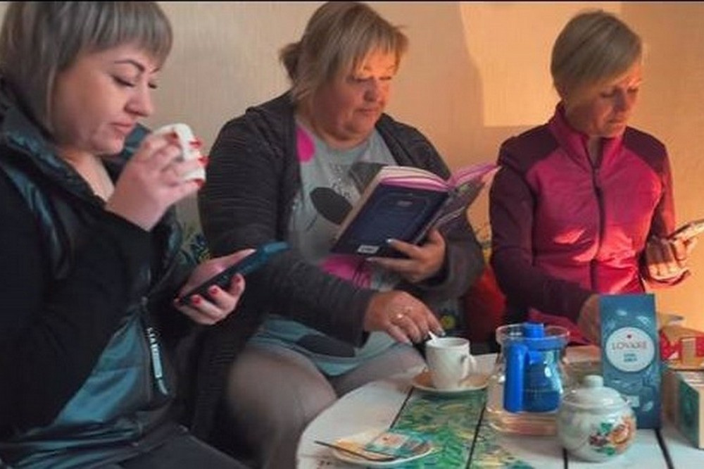 Книголюби з Покрова перемогли у Всеукраїнському конкурсі «Читання на ходу» (фото) Книголюби з Покрова перемогли у Всеукраїнському конкурсі «Читання на ходу» (фото)