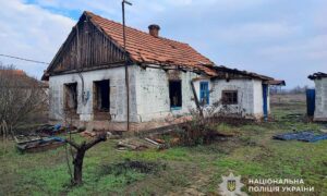 На Нікопольщині поранено цілу родину, на Синельниківщині постраждали рятувальник і цивільний – поліція про наслідки ворожих атак